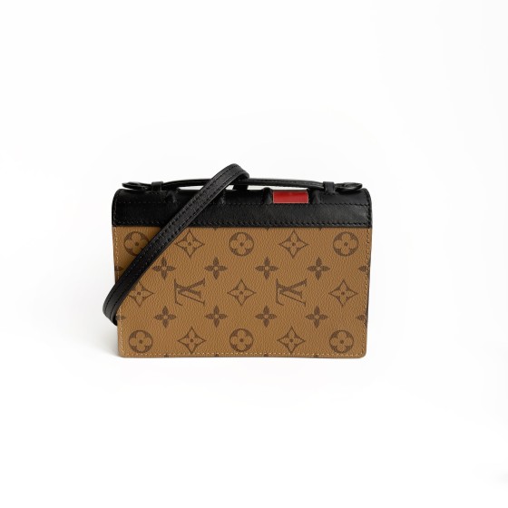 LV Book Messenger
